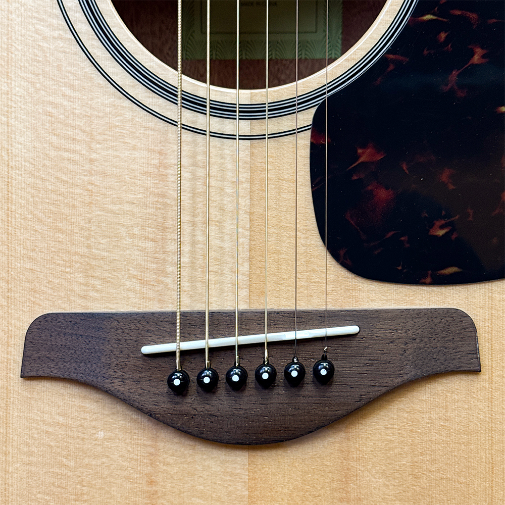 Yamaha FSX800C Concert Cutaway Acoustic Electric Guitar