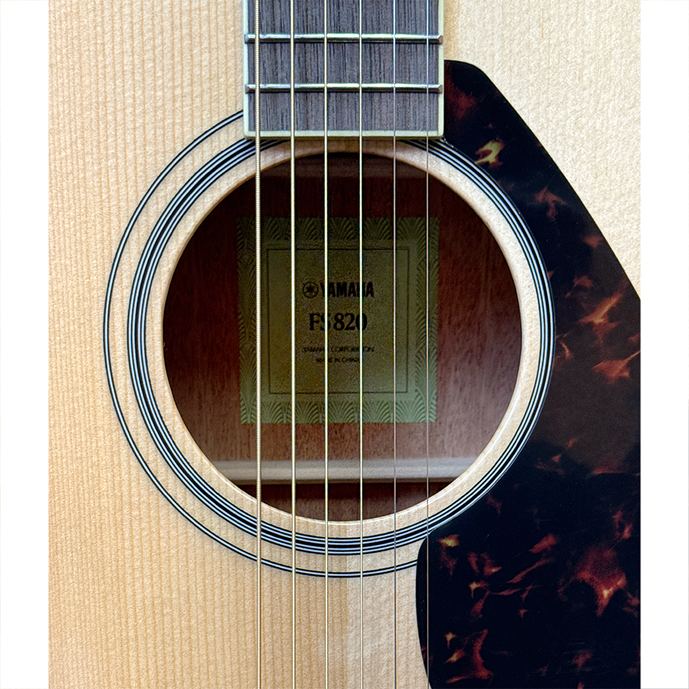 Yamaha FS820 Concert Acoustic Guitar - Natural