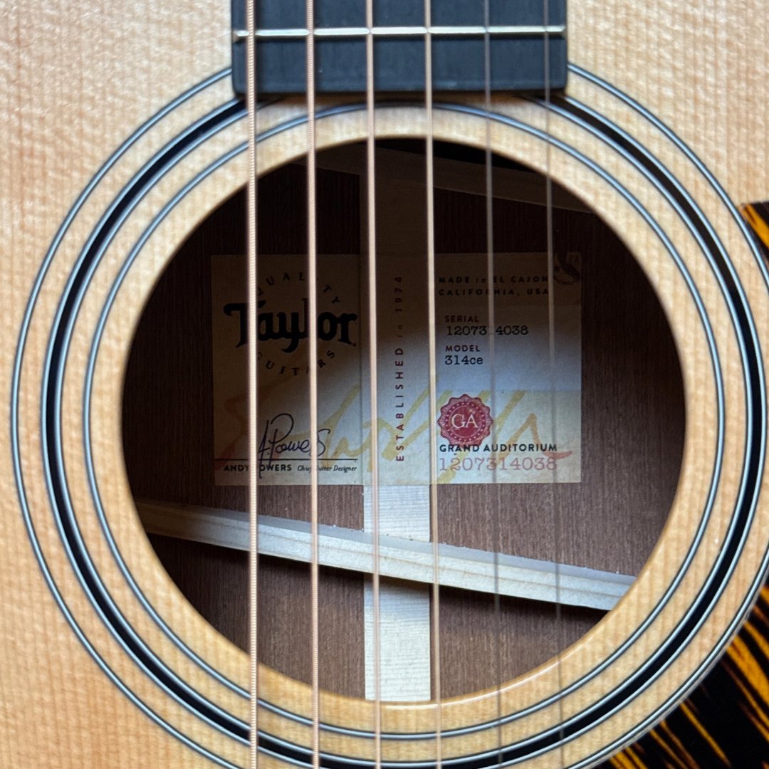 Taylor 314ce V-Class Grand Auditorium Acoustic-electric Guitar - Natural